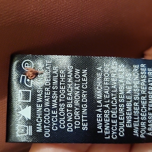 Blouse Sleeveless - Picture 9 of 9